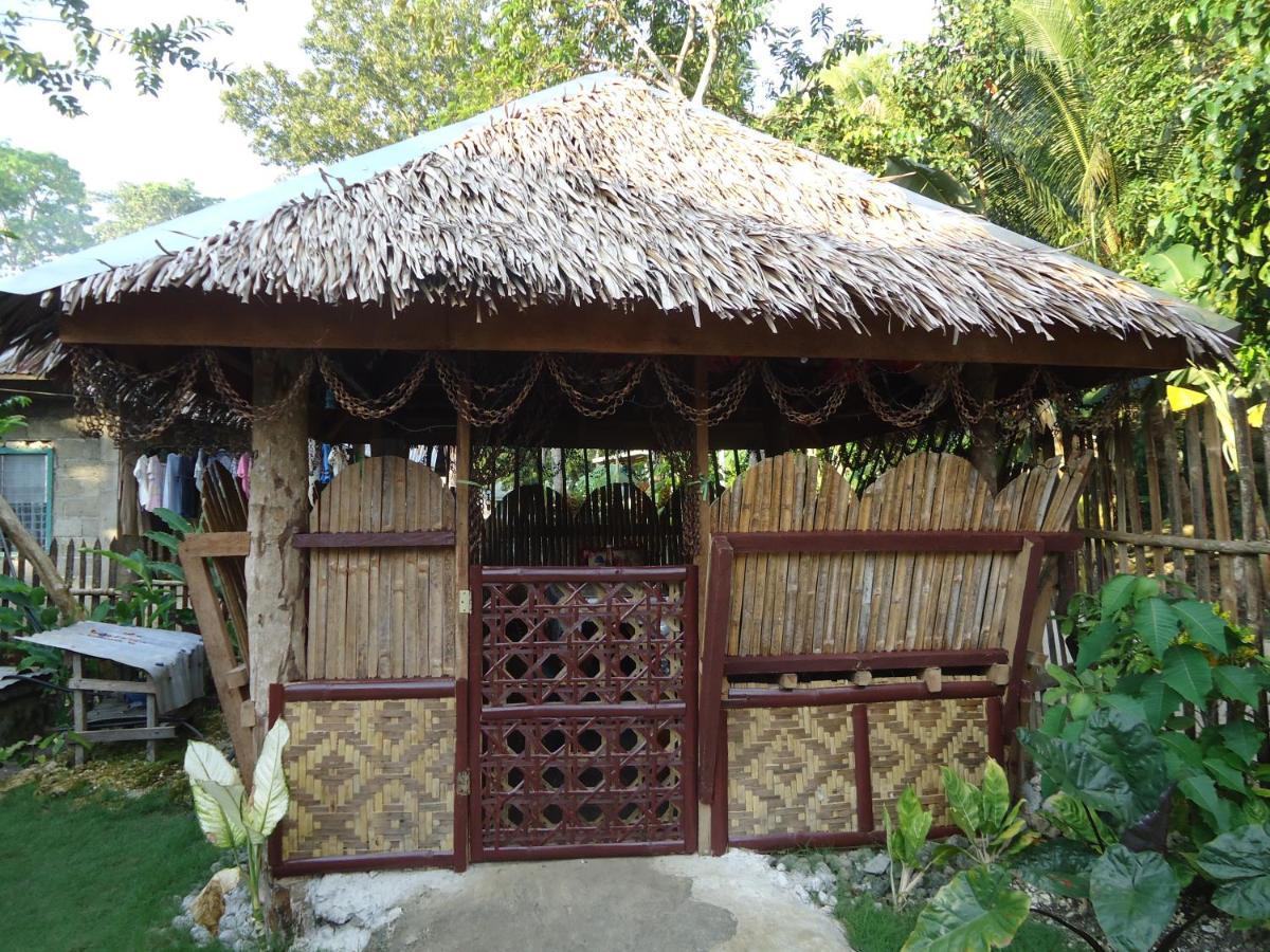 Lhoyjean Garden Hostel Batuan 외부 사진