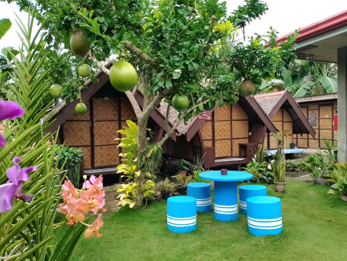 Lhoyjean Garden Hostel Batuan 외부 사진