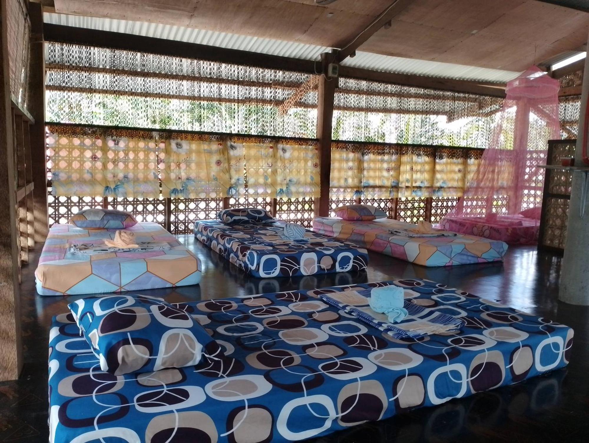 Lhoyjean Garden Hostel Batuan 외부 사진