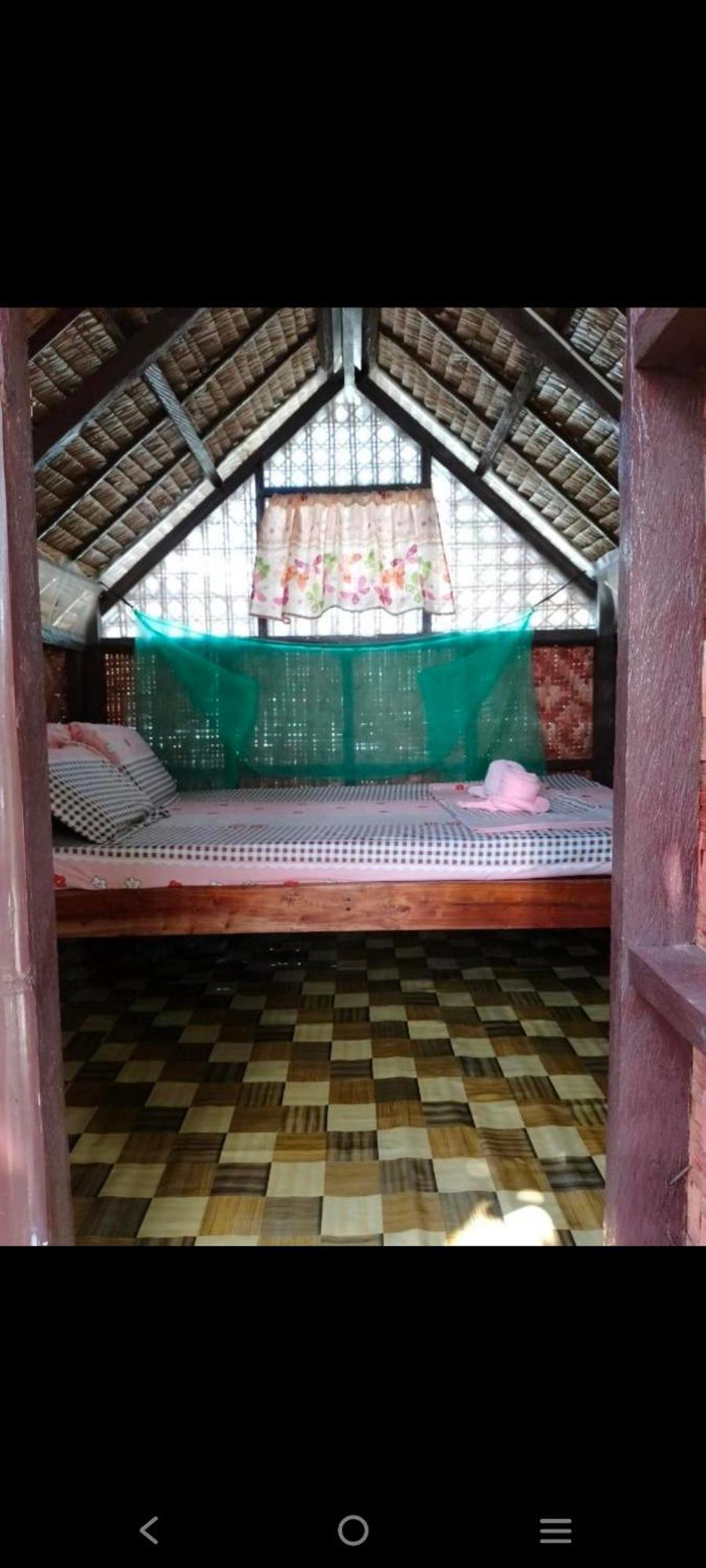 Lhoyjean Garden Hostel Batuan 외부 사진